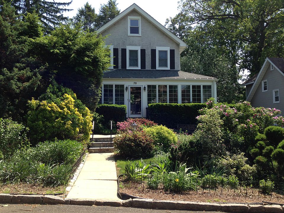 1st image of 70 Brambach Ave