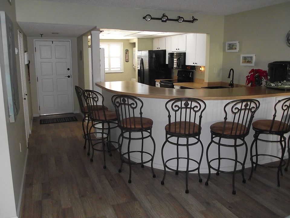 1st image of 19531 Gulf Blvd APT 214