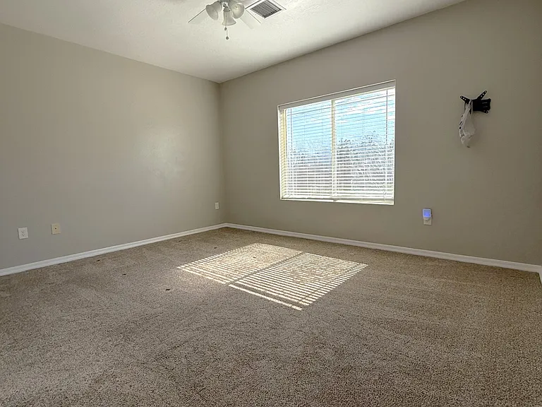 85 S Hillcrest Dr — Photo 16