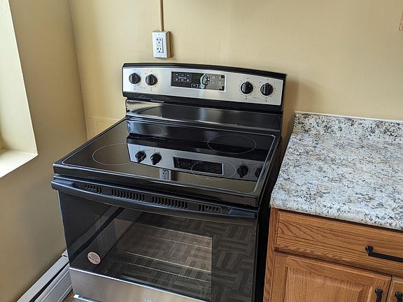 Brand new range/oven