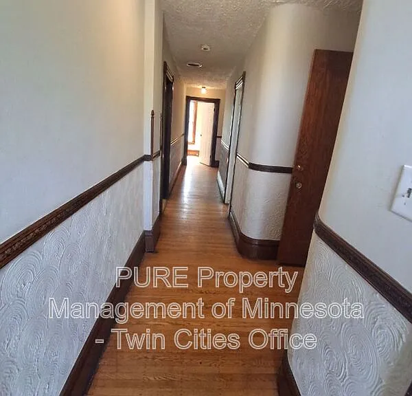 140 Belvidere St W #2 — Photo 2