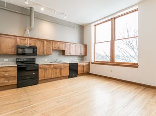 346 2nd Ave SW #301, Cedar Rapids, IA 52404