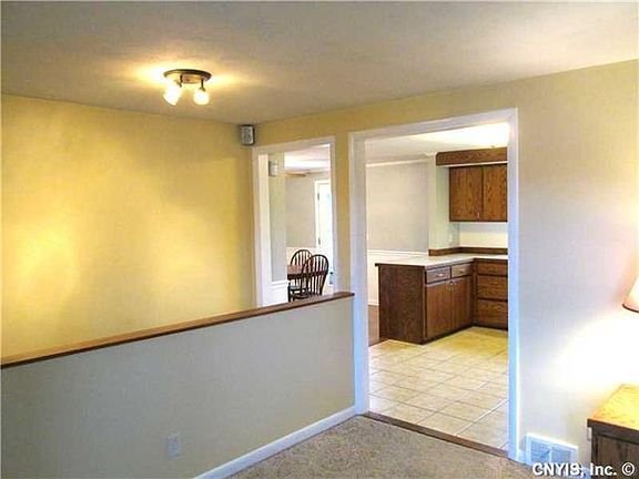 2nd image of 104 Deborah Dr