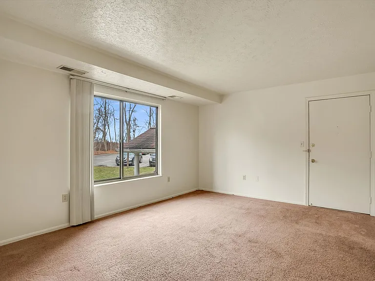 Chippewa Village Apartments Convenient Living in Beaver Falls, PA — Photo 10