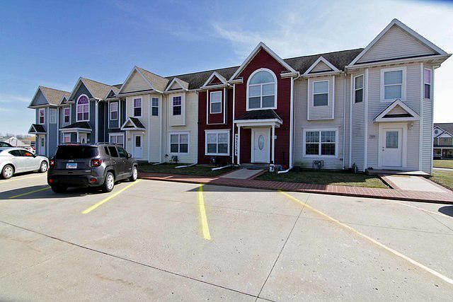 1st image of 517 Oakley Ave