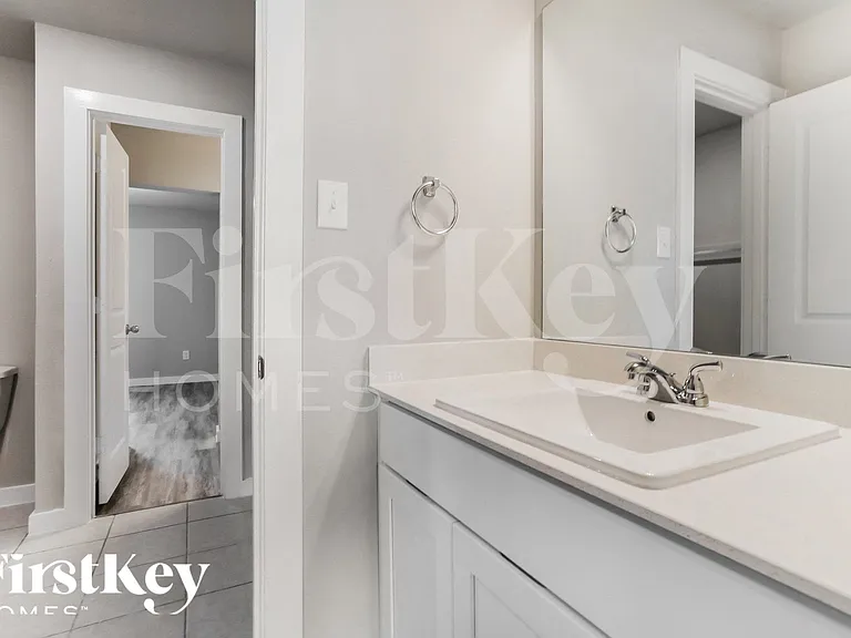 315 Niki Dr — Photo 14