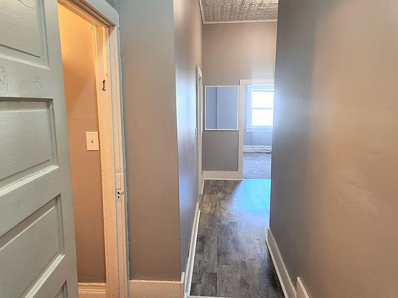3rd image of 105 E Lincoln Ave #5