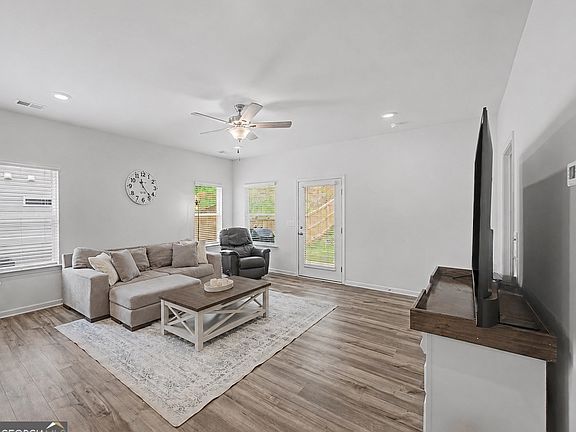 2nd image of 103 Sycamore Ln