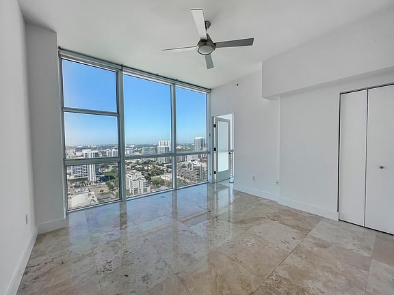 4th image of 665 NE 25th St APT 2701