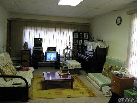 1st Floor Living Room