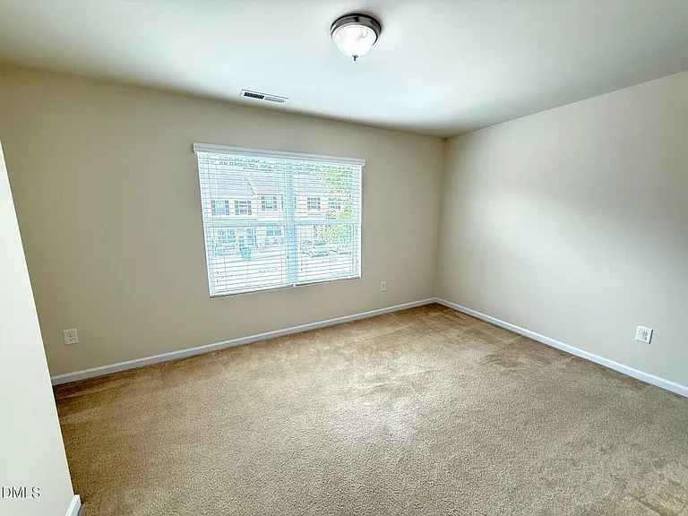 8527 Quarton Dr — Photo 17