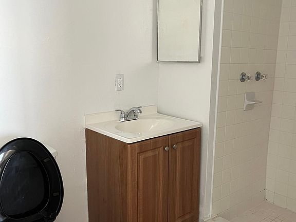 4th image of 800 Euclid Ave #609