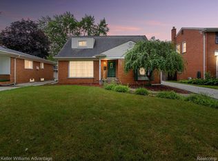 31217 Kelly Rd, Fraser, MI 48026