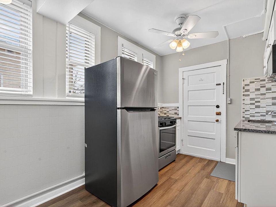 1st image of 428-432 N Park Blvd #110
