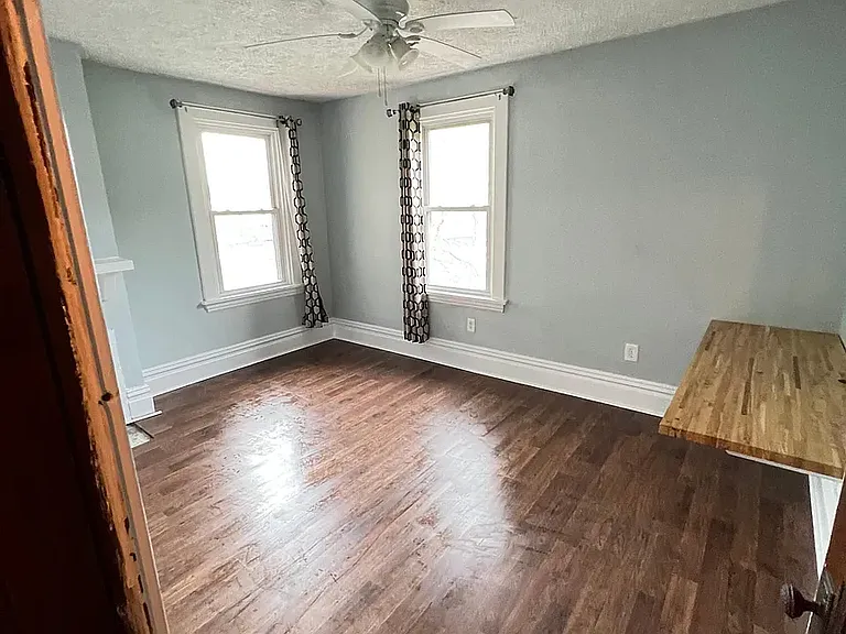 37 Haldane St #37 — Photo 17