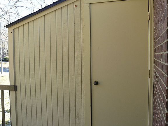 Storage shed