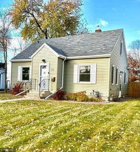 861 Hawthorne Ave E, Saint Paul, MN, 55106