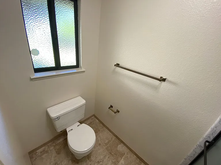 1817 Klamath River Dr — Photo 30
