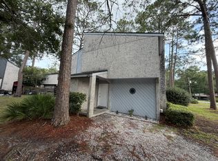 801 Kelly Dr, Hinesville, GA 31313