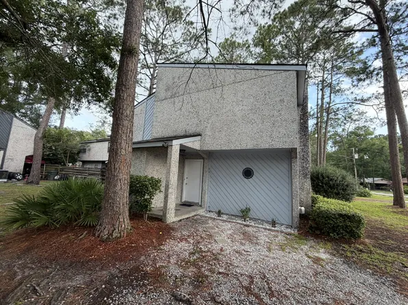 801 Kelly Dr, Hinesville, GA 31313