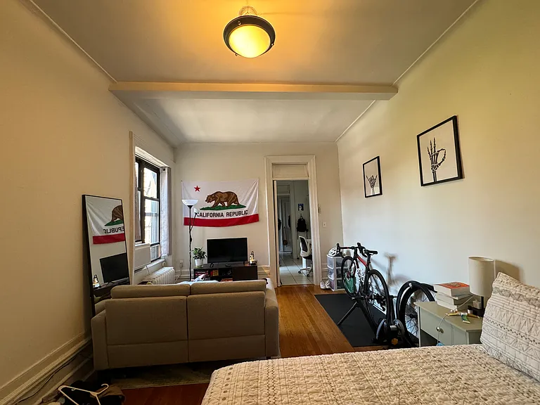 515 W 113th St #3J — Photo 3
