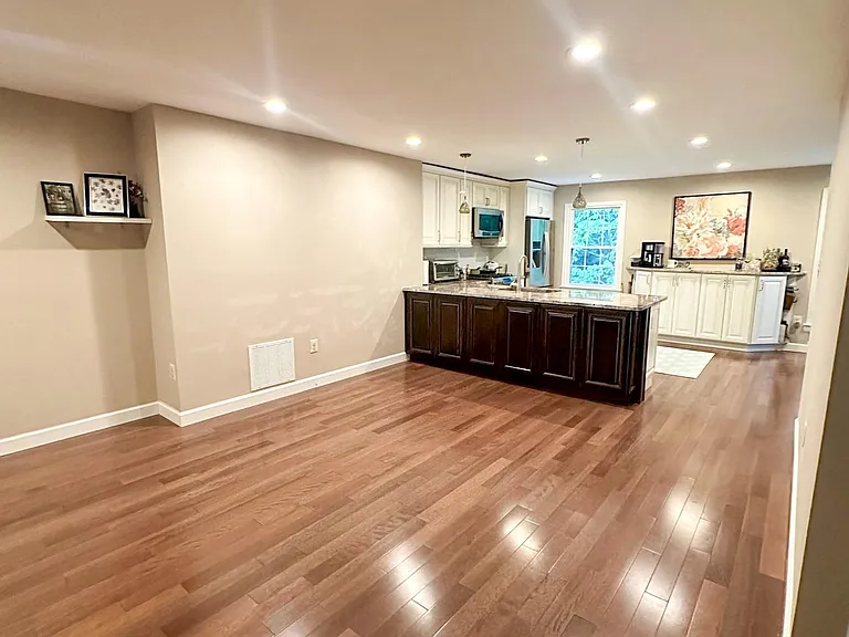 3714 Mount Airey Ln — Photo 2