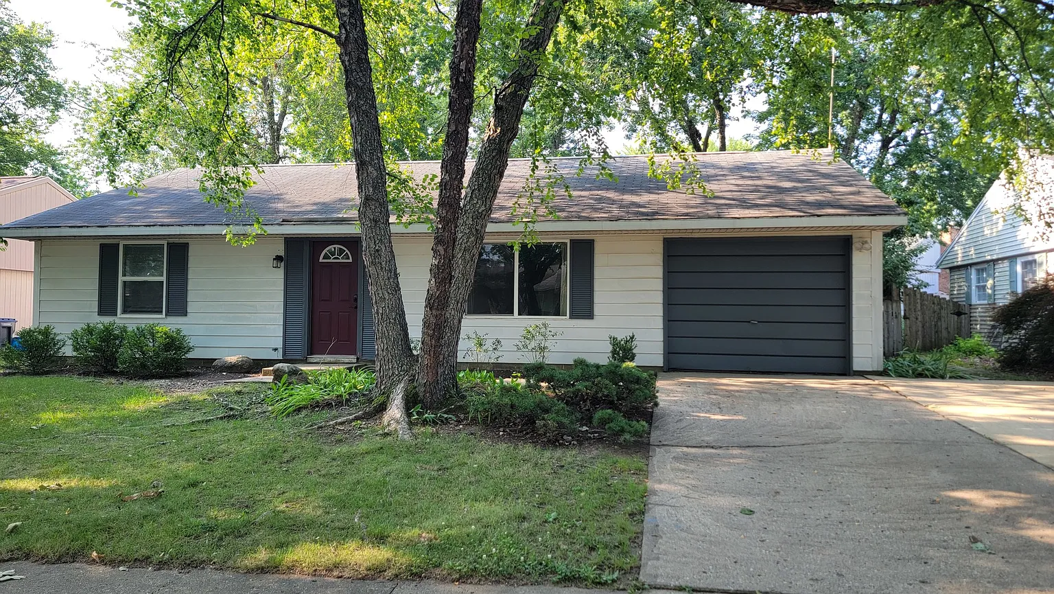 3105 Sylvan Dr photo 1