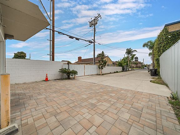 front parking area