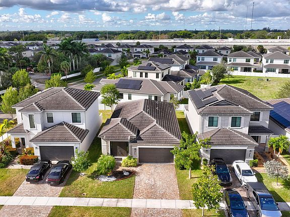 2nd image of 6089 Oceanaire Way