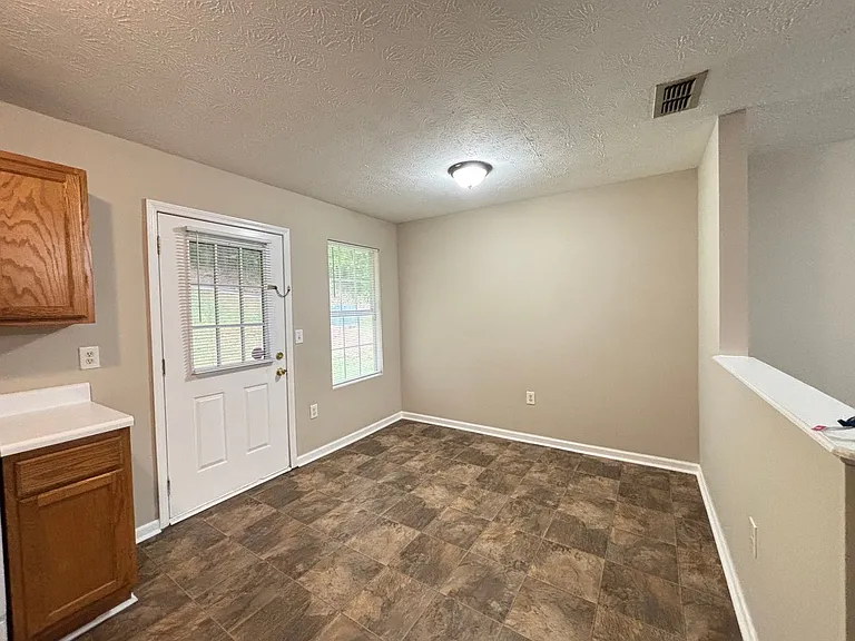 209 E Wilson St #125 — Photo 4