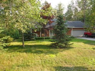4776 Kingswood Ln, Oscoda, MI 48750