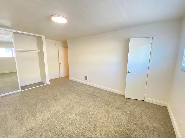 411 Euclid Ave #11 — Photo 9