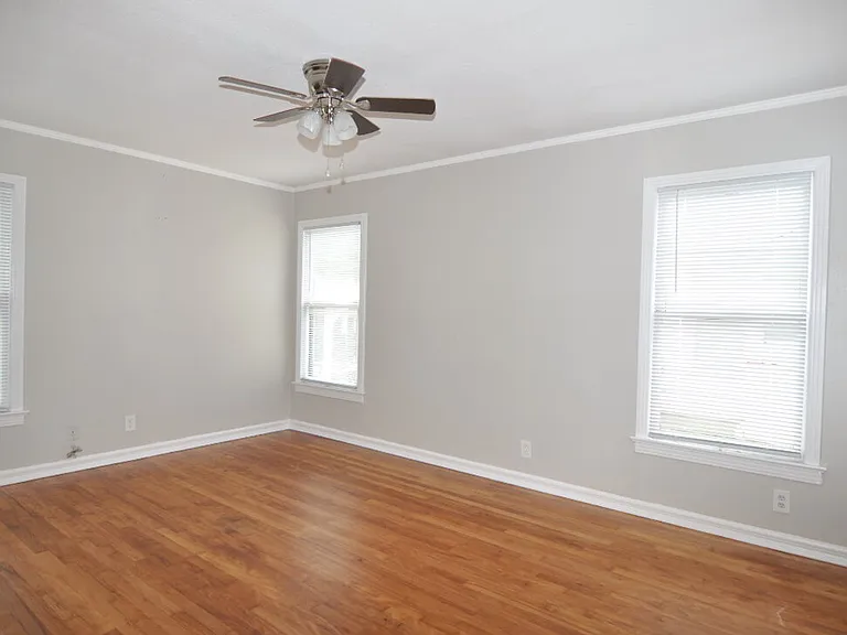 2724 Wayside Ave — Photo 8