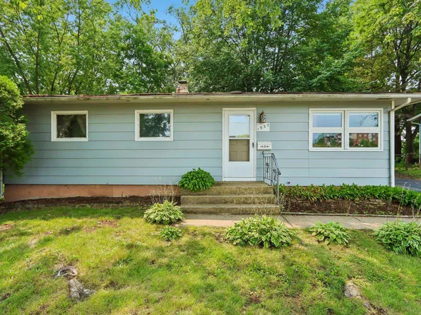 1937 Tennyson Ln, Madison, WI 53704
