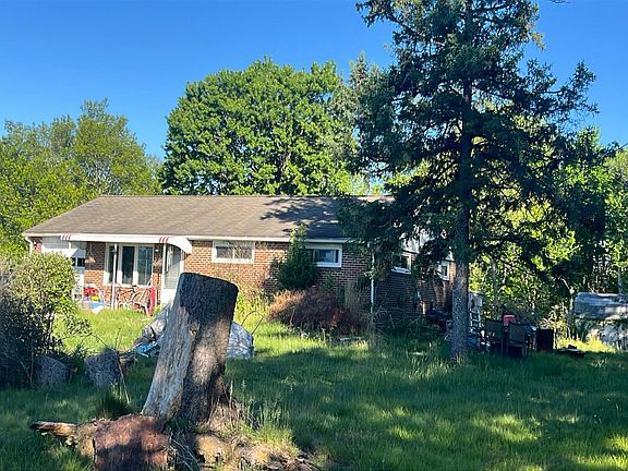 2nd image of 522 Folly Rd