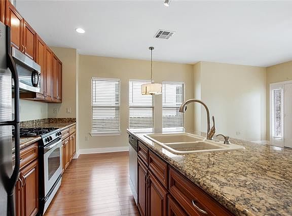 4th image of 6346 Milne Blvd