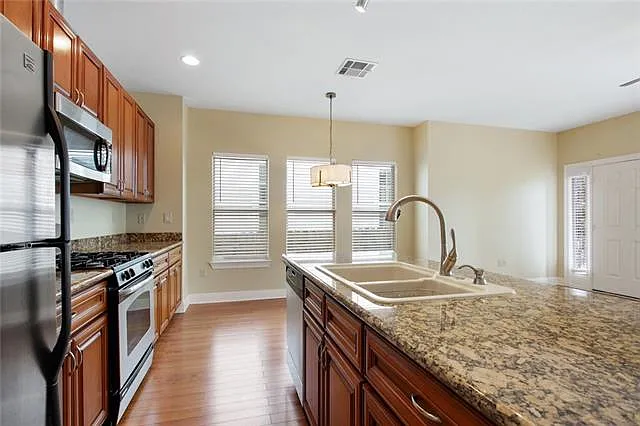 6346 Milne Blvd — Photo 4