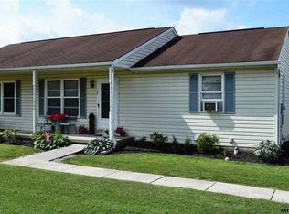 25 Evergreen Ter, Manchester, PA 17345