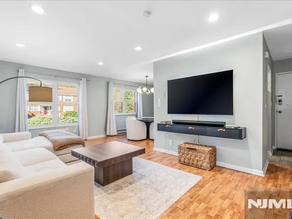100 Pierson Miller Drive #F32, Pompton Lakes, NJ 07442