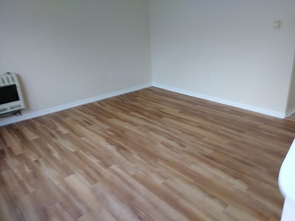 3rd image of 319 Cherrydale Ave