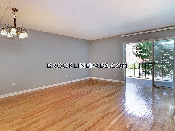 3rd image of 50 Broadlawn Park #219