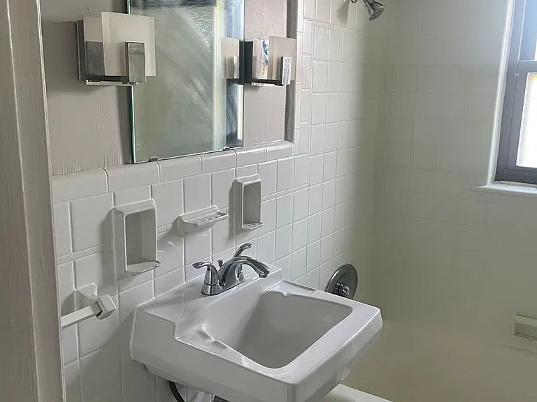 Newly Upgraded Apartments -The Courtyard at Park Hills, Minutes from Downtown — Photo 27