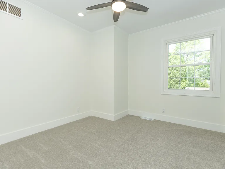 711 Carole Pl — Photo 21