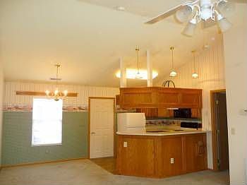 3rd image of 1281 Hillview Cir W