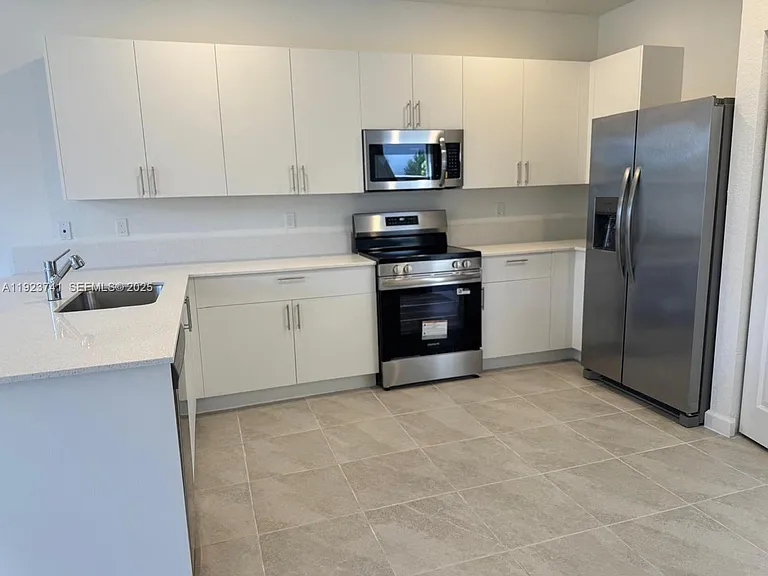 18426 SW 2nd St #18426 — Photo 9