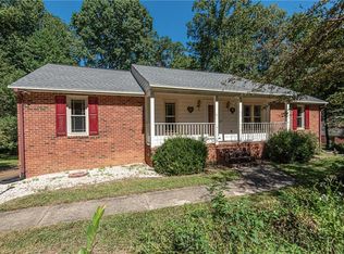 12916 Red Chestnut Dr, Midlothian, VA 23112