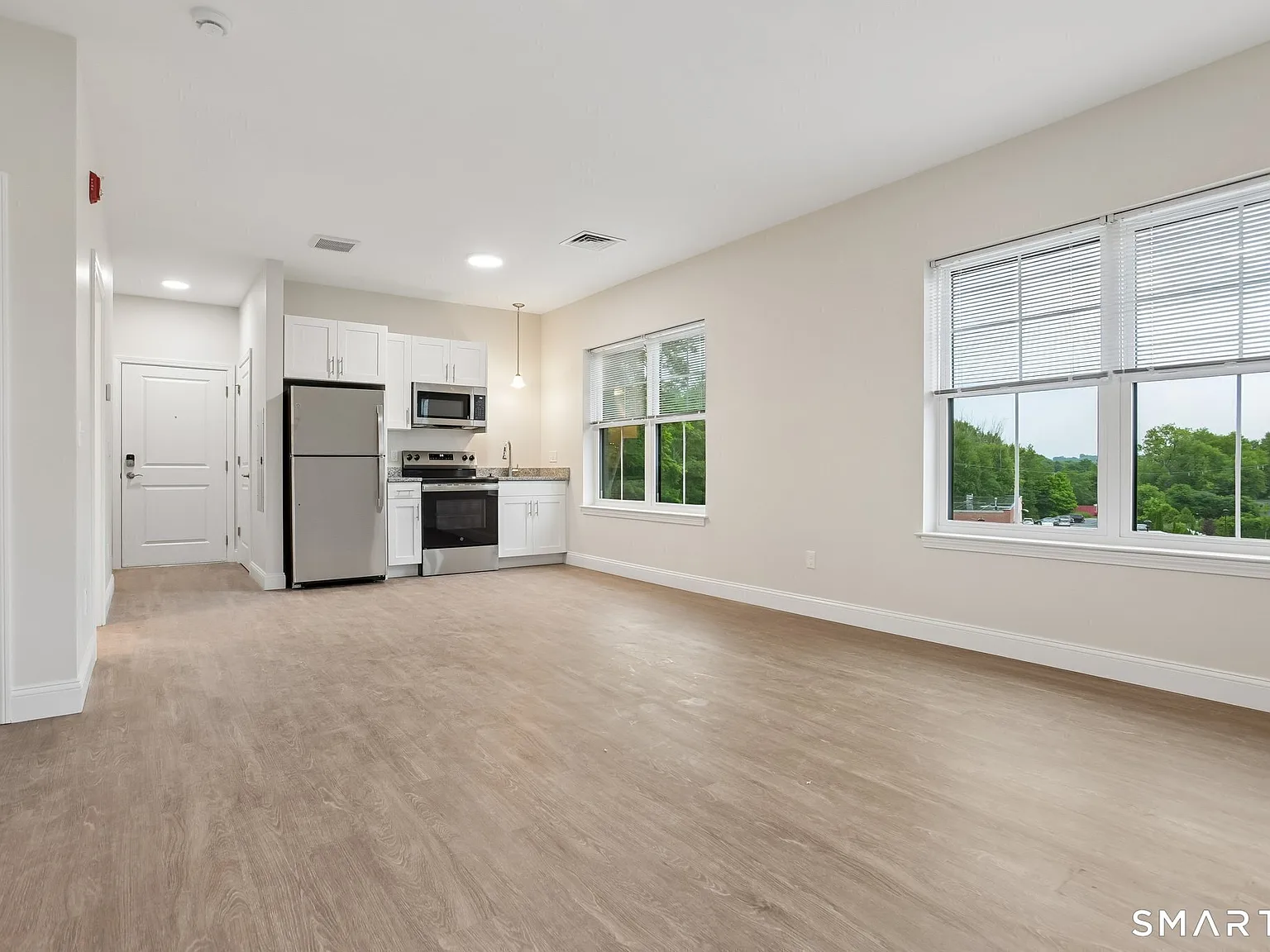 Studio, 1.0 bath, 450 sqft, $1,357 — Photo 3