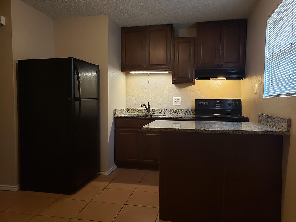 1st image of 532 N Burk St APT A