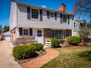 10226 W Park Ridge Ave, Wauwatosa, WI 53222