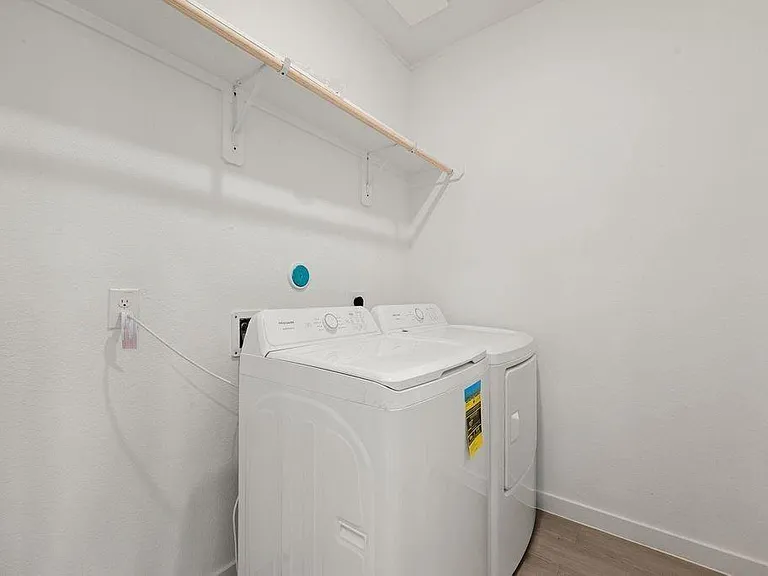6411 Symphony Wave Dr — Photo 33